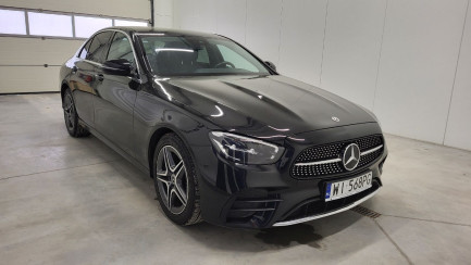 Zdjęcie przedmiotu: Mercedes-Benz E 220 d 4-Matic AMG/Avantgarde