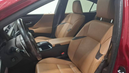 Zdjęcie przedmiotu: Lexus ES300H Elegance