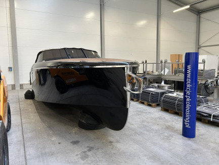 Zdjęcie przedmiotu: VTS FLYING SHARK 7.7 motorboat