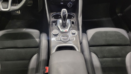 Zdjęcie przedmiotu: ALFA ROMEO GIULIA 2.0 Turbo Veloce TI Q4 aut Pojazd po długotrwałym postoju!