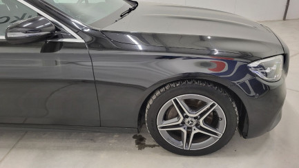 Zdjęcie przedmiotu: Mercedes-Benz E 220 d 4-Matic AMG/Avantgarde