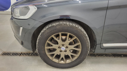 Zdjęcie przedmiotu: Volvo XC60 D4 AWD Summum aut