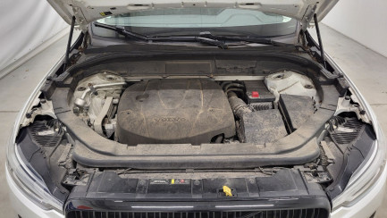 Zdjęcie przedmiotu: Volvo XC60 D4 SCR AWD Momentum aut