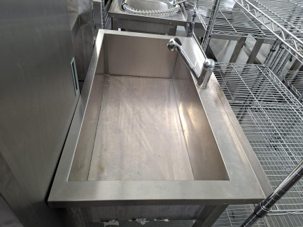 Zdjęcie przedmiotu: A set of catering equipment