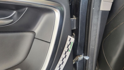 Zdjęcie przedmiotu: Volvo XC60 D4 AWD Summum aut