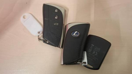 Zdjęcie przedmiotu: Lexus ES300H Elegance