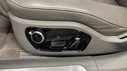 Zdjęcie przedmiotu: Audi A8 Quattro 3.0 TDi DPF E6 4H Tiptronic