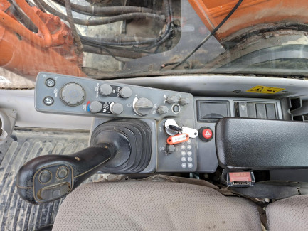 Zdjęcie przedmiotu: Гусеничний екскаватор HITACHI ZX250LCN-6