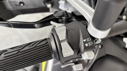 Zdjęcie przedmiotu: BENELLI TRK 702X