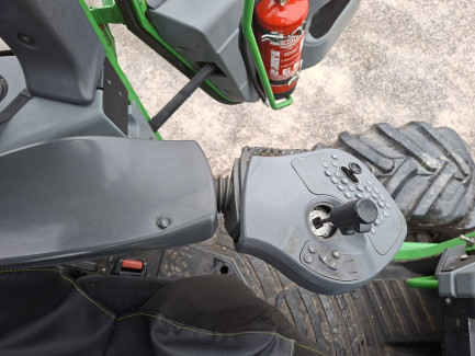 Zdjęcie przedmiotu: JOHN DEERE 1270G harvester