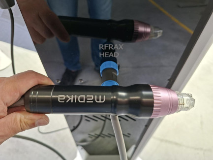 Zdjęcie przedmiotu: MEDICA RFRAX cosmetic device designed for face and body lifting used in aesthetic medicine treatments