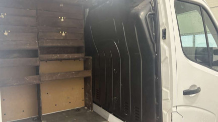 Zdjęcie przedmiotu: Renault Master FWD 2.3 dCi E6d 3.5t L3H2 Business