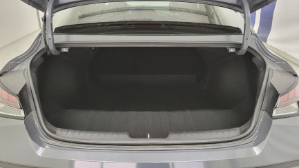 Zdjęcie przedmiotu: Hyundai Elantra 1.6 Smart