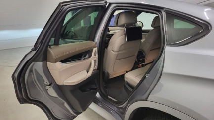 Zdjęcie przedmiotu: BMW X6 M50d