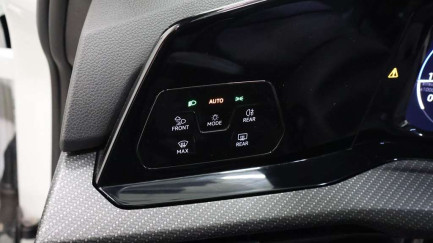 Zdjęcie przedmiotu: Volkswagen Golf VIII 2.0 TSI R 4MOTION DSG