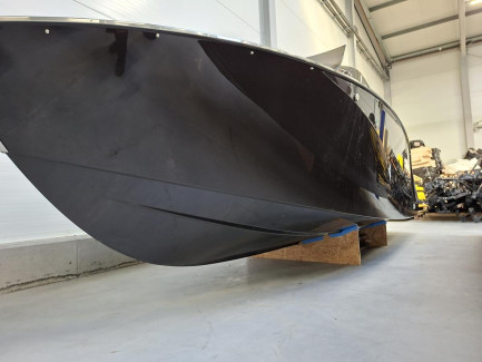 Zdjęcie przedmiotu: Ł&oacute;dź motorowa VTS FLYING SHARK BOWRIDER 5.7