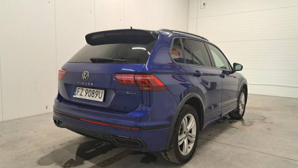 Zdjęcie przedmiotu: Volkswagen Tiguan FL 2.0 TDI E6 R-Line SCR 4MOTION DSG