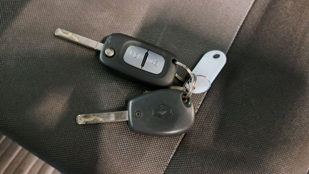 Zdjęcie przedmiotu: RENAULT/DPR MASTER FWD 2.3 dCi E6 3.5t L3H1 Extra S&S+E