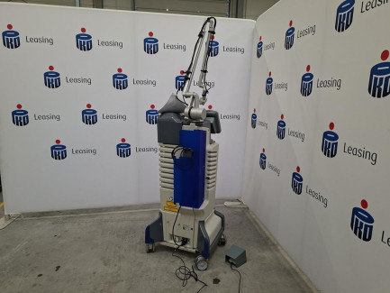Zdjęcie przedmiotu: DEKA SmartXide2 C40 medical laser used for treatments in aesthetic medicine, dermatology, gynecology and soft tissue surgery.