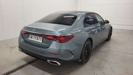 Zdjęcie przedmiotu: Mercedes-Benz E 220 d mHEV 4-Matic AMG 9G-Tronic