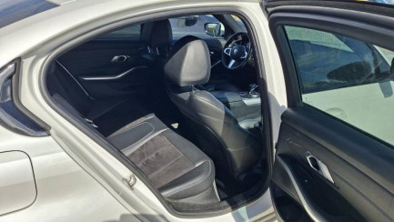 Zdjęcie przedmiotu: BMW 320D xDrive M Sport Steptronic