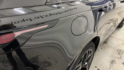 Zdjęcie przedmiotu: Land Rover Range Rover Velar 2.0 Si4 S