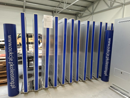 Totemy reklamowe 43’’ – 10 szt.