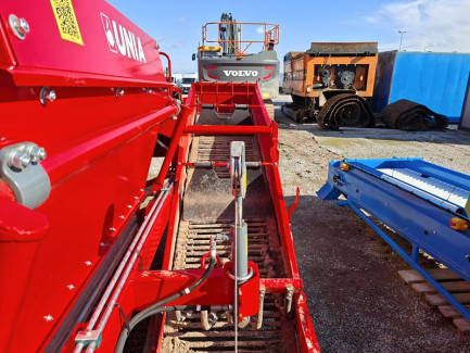 Zdjęcie przedmiotu: Kombajn do ziemniak&oacute;w UNIA BOLKO