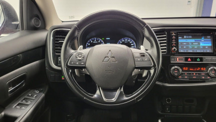 Zdjęcie przedmiotu: Mitsubishi Outlander 2.0 Intense Comfort 4WD CVT