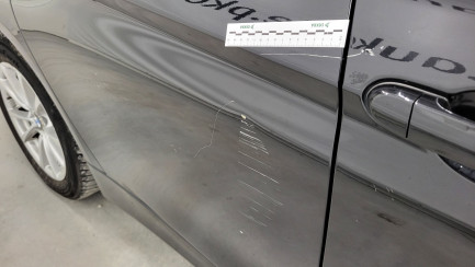 Zdjęcie przedmiotu: BMW 318i GPF Advantage aut