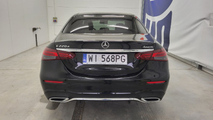 Zdjęcie przedmiotu: Mercedes-Benz E 220 d 4-Matic AMG/Avantgarde
