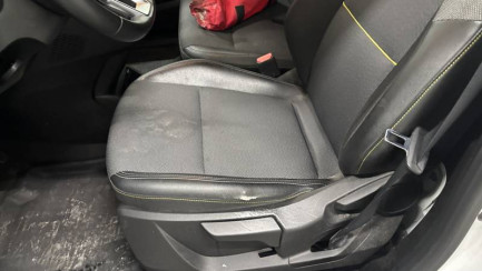 Zdjęcie przedmiotu: Renault Kangoo  IV Van 1.5 Blue dCi E6d/e 2.3t L2 Extra EDC