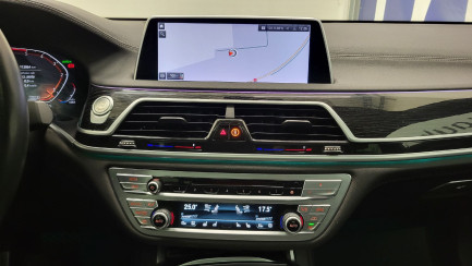 Zdjęcie przedmiotu: BMW 730d xDrive mHEV sport-aut