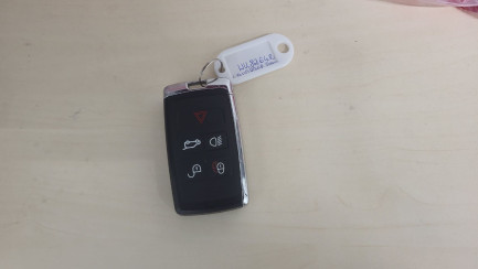Zdjęcie przedmiotu: LAND ROVER Discovery V 3.0 D300 mHEV R-Dynamic HSE
