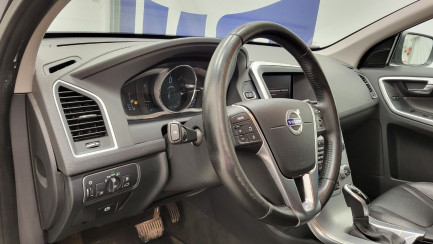 Zdjęcie przedmiotu: Volvo XC60 D4 AWD Summum aut
