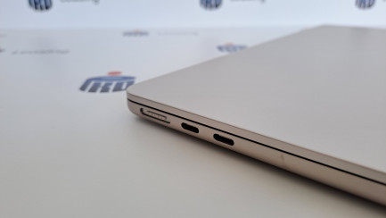 Zdjęcie przedmiotu: Laptop APPLE MacBook Air 2024 13.6" M3 16GB RAM 512GB SSD macOS Księżycowa poświata