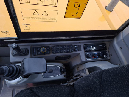 Zdjęcie przedmiotu: JCB 86C-2 mini excavator