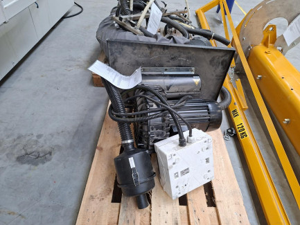 Zdjęcie przedmiotu: Вакуумний маніпуляторний кран AHS вантажопідйомністю 120 кг