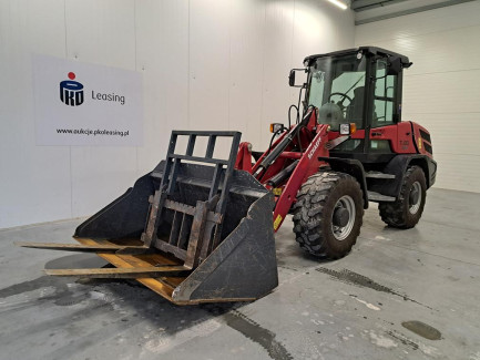 Зчленований фронтальний навантажувач YANMAR V80 (SCHAEFF TL80)