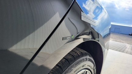 Zdjęcie przedmiotu: Mercedes-Benz E 220 d 4-Matic AMG/Avantgarde