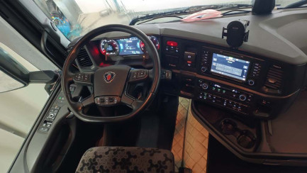 Zdjęcie przedmiotu: SCANIA R460 A 4x2 NA Highline Super E6 18.0t