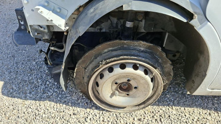 Zdjęcie przedmiotu: Renault Master FWD 2.3 dCi E6 3.5t L3H1 Extra S&S+E Oświadczenie o utracie DR Brak kluczy