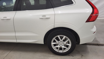 Zdjęcie przedmiotu: Volvo XC60 D4 SCR AWD Momentum aut