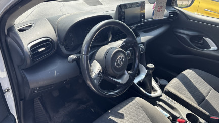 Zdjęcie przedmiotu: Toyota Yaris 1.0 Comfort свідоцтво про реєстрацію вилучене в електронному вигляді Заява про втрату свідоцтва про реєстрацію