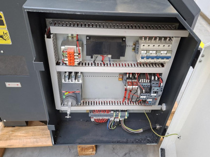 Zdjęcie przedmiotu: 7.5KW SHINI SG-2336-CE plastic mill with DS 23/30 dust separator