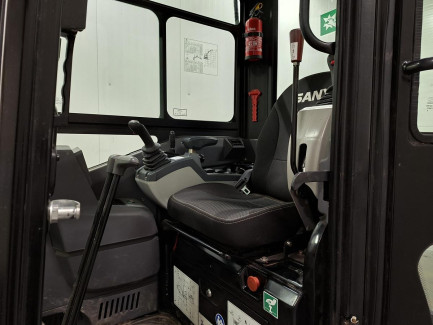 Zdjęcie przedmiotu: Mini koparka SANY SY50U