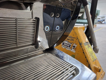 Zdjęcie przedmiotu: 2-group coffee machine CARAT Display 2GR TS (EBEE-D61B-12AM)