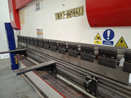 Zdjęcie przedmiotu: Гідравлічний листозгинальний прес ZENITH WC67Y 125x3200