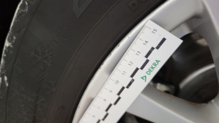 Zdjęcie przedmiotu: BMW 318i GPF Advantage aut