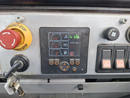 Zdjęcie przedmiotu: Vimek 404 SE harvester